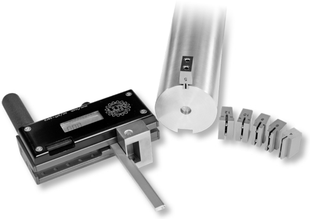 Digital-Schnelltaster DIGI OLFO für Nutmittenabstandsmessung mit auswechselbaren Adaptern 8-58/0,01mm, 79000