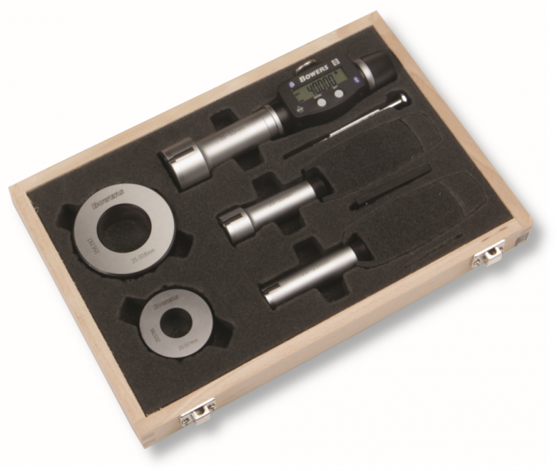 Digital internal micrometer sets XTD in box including setting rings and UKAS calibration certificate