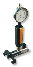 SS Innenfeinmessgeräte im Etui für Grundlochbohrungen auswechselbare Messschieber hartmetallbestückt SS Innenfeinmessgeräte im Etui für Grundlochbohrungen auswechselbare Messschieber hartmetallbestückt